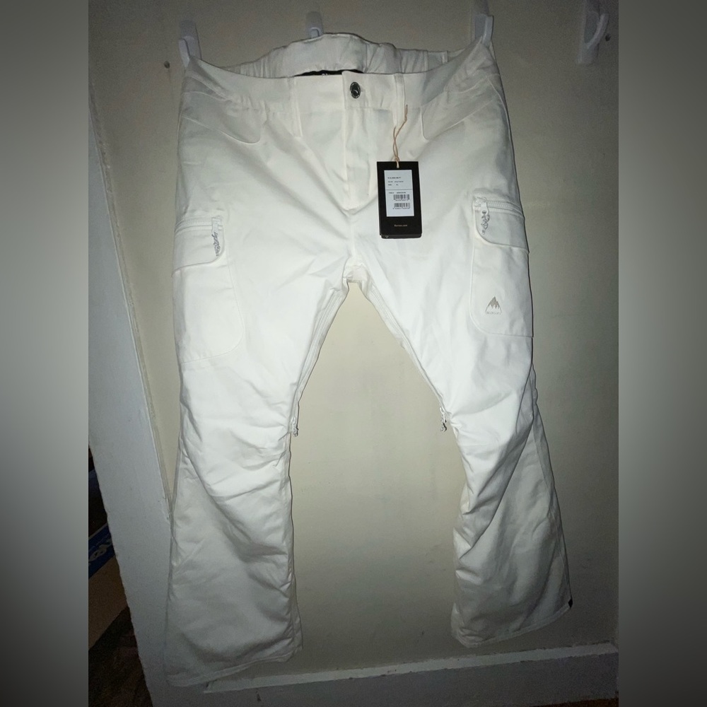 Burton Size XL NWT Gloria White Insulated Snow Pants